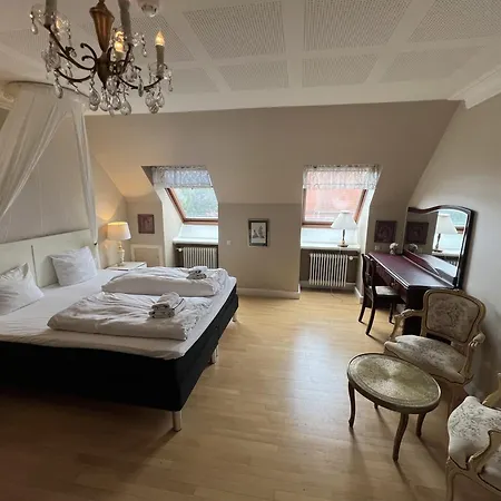 Hotel Det Gamle Radhus 4*