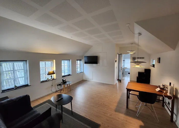 Det Gamle Radhus מלון גראסטן